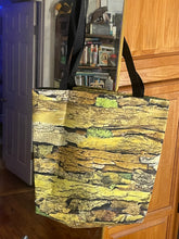 Load image into Gallery viewer, Tote in “Daffodils” Print
